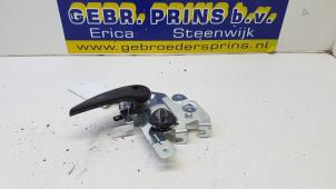 Gebrauchte Schiebetürgriff rechts Opel Vivaro 2.5 CDTI 16V Preis € 22,00 Margenregelung angeboten von Autorec. Gebr. Prins b.v.