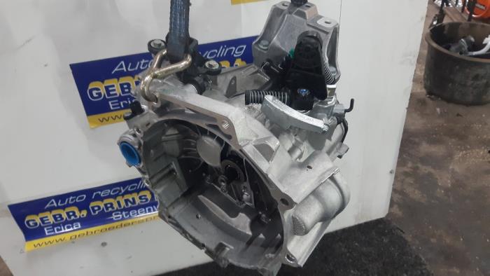 Gearbox from a Volkswagen Polo VI (AW1) 1.0 TSI 12V 2021