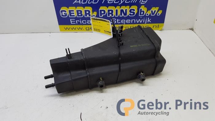 Gebrauchte Kohlenstofffilter Porsche 911 (997) 3.6 24V Carrera Preis € 75,00 Margenregelung angeboten von Autorec. Gebr. Prins b.v.