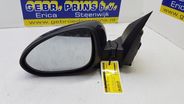 Wing mirror, left from a Daewoo Aveo 1.4 16V 2012