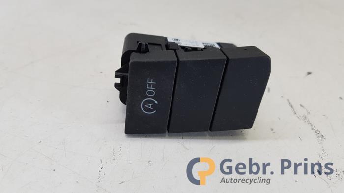 Usagé Commande start/stop Volkswagen Up! (121) 1.0 12V 60 Prix € 10,00 Règlement à la marge proposé par Autorec. Gebr. Prins b.v.