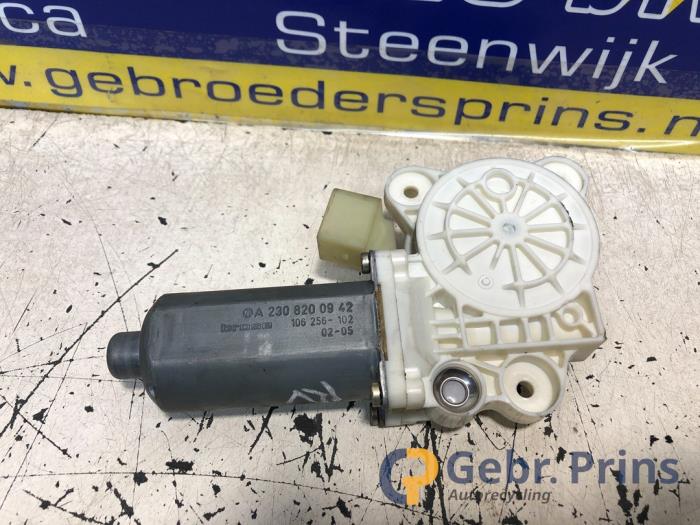 Usados Motor de ventanilla de puerta Mercedes CLK (C209) 3.2 320 V6 18V Precio € 20,00 Norma de margen ofrecido por Autorec. Gebr. Prins b.v.