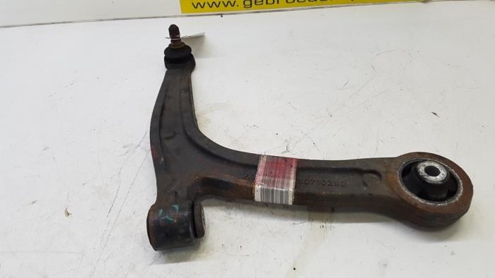 Front lower wishbone, right from a Fiat 500 (312) 0.9 TwinAir 80 2017