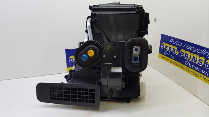 Cuerpo de calefactor de un Renault Captur (2R) 1.3 TCE 150 16V 2019