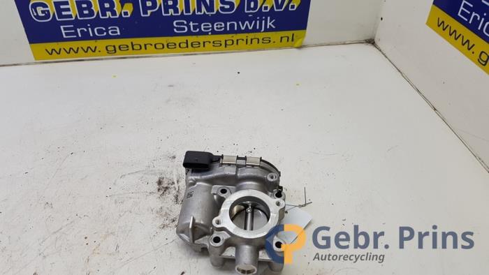 Gebrauchte Drosselklappengehäuse Renault Captur I (2R) 1.3 TCE 150 16V Preis € 50,00 Margenregelung angeboten von Autorec. Gebr. Prins b.v.