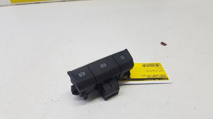 Parking brake switch from a Skoda Superb Combi (3V5) 2.0 TDI 2019