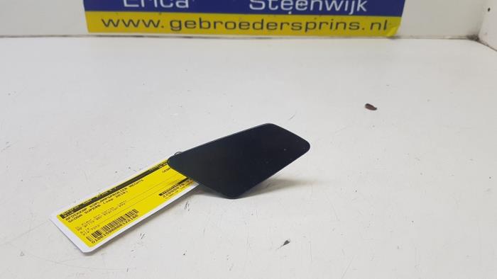 Cover cap headlight washer right from a Skoda Superb Combi (3V5) 2.0 TDI 2019