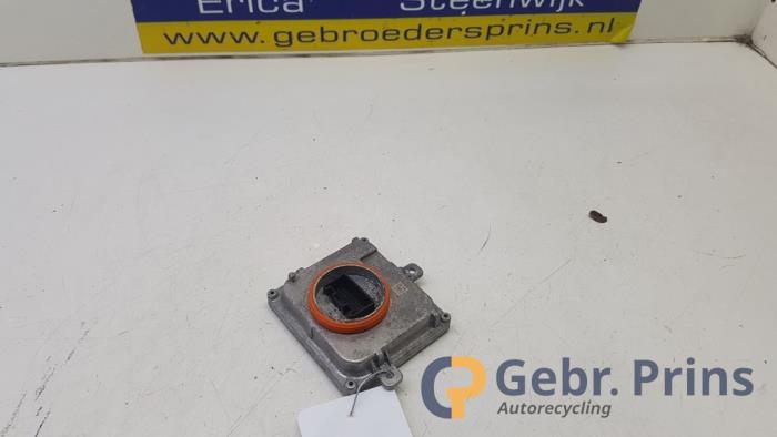 Używane Modułowy reflektor LED Skoda Superb Combi (3V5) 2.0 TDI Cena € 75,00 Procedura marży oferowane przez Autorec. Gebr. Prins b.v.