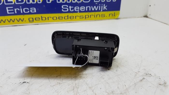 Electric window switch from a Ford Fiesta 6 (JA8) 1.6 TDCi 16V 95 2011