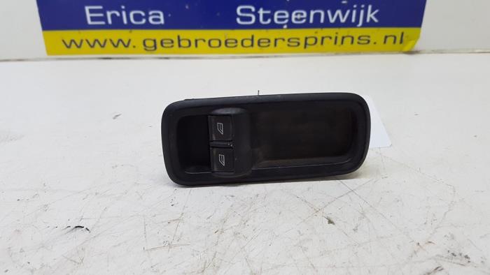 Electric window switch from a Ford Fiesta 6 (JA8) 1.6 TDCi 16V 95 2011
