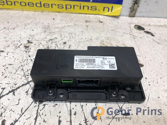 Używane Modul (rózne) Peugeot 208 I (CA/CC/CK/CL) 1.2 12V e-THP PureTech 110 Cena € 50,00 Procedura marży oferowane przez Autorec. Gebr. Prins b.v.