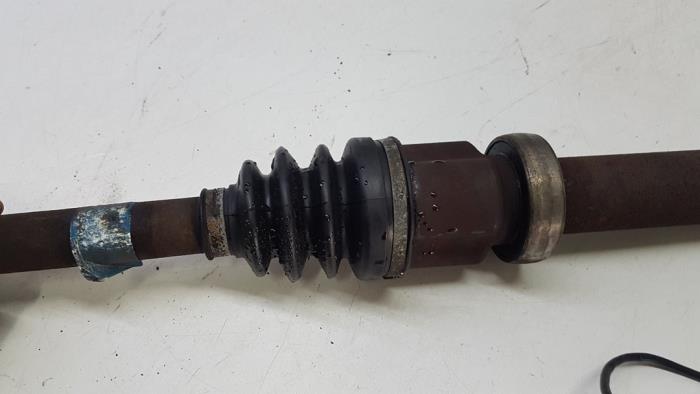 Front drive shaft, right from a Ford Fiesta 5 (JD/JH) 1.3 2004