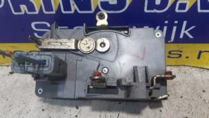 Used Door lock mechanism 2-door, left Fiat Scudo (220Z) 1.9 D Price € 25,00 Margin scheme offered by Autorec. Gebr. Prins b.v.