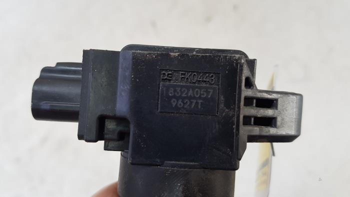 Pen ignition coil from a Mitsubishi Space Star (A0) 1.0 12V 2019