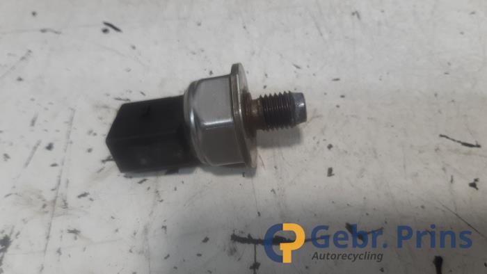 Begagnade Bränsletryckssensor Audi A4 Avant (B7) 2.7 TDI V6 24V Pris € 20,00 Marginaltabell erbjuds av Autorec. Gebr. Prins b.v.
