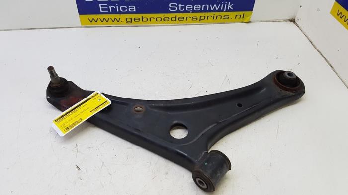 Front lower wishbone, right from a Mitsubishi Space Star (A0) 1.0 12V 2019