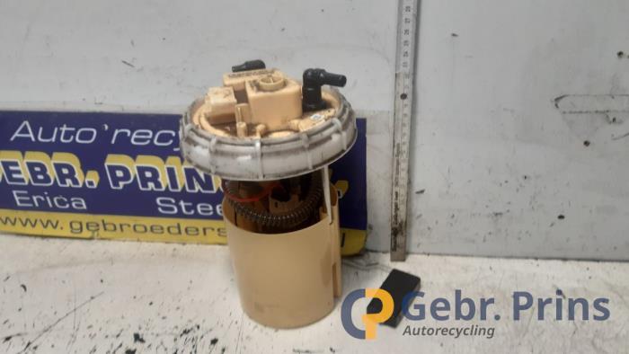 Usagé Pompe à carburant Opel Corsa D 1.3 CDTi 16V ecoFLEX Prix € 40,00 Règlement à la marge proposé par Autorec. Gebr. Prins b.v.