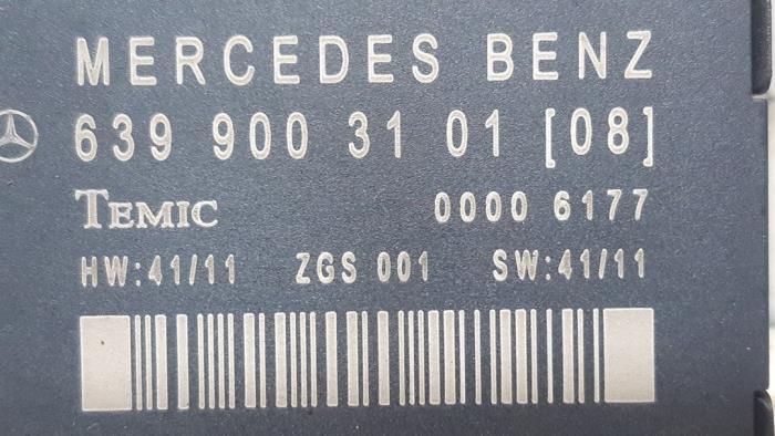 Módulo de cierre centralizado de un Mercedes-Benz Vito (639.6) 2.2 116 CDI 16V Euro 5 2014