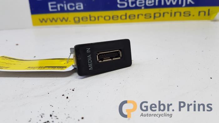 Usagé Divers Volkswagen Golf VII (AUA) 1.2 TSI 16V Prix € 15,00 Règlement à la marge proposé par Autorec. Gebr. Prins b.v.