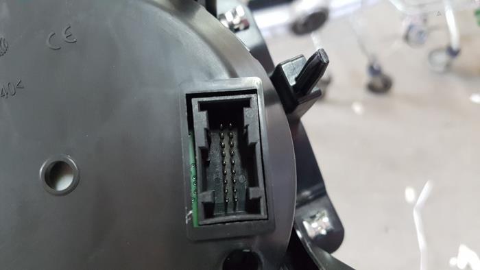 Serrure de contact + ordinateur d'un Volkswagen Golf VII (AUA) 1.2 TSI BlueMotion 16V 2014