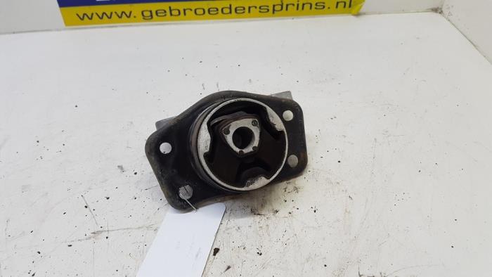 Gearbox mount from a Mitsubishi Colt (Z2/Z3) 1.3 16V 2009