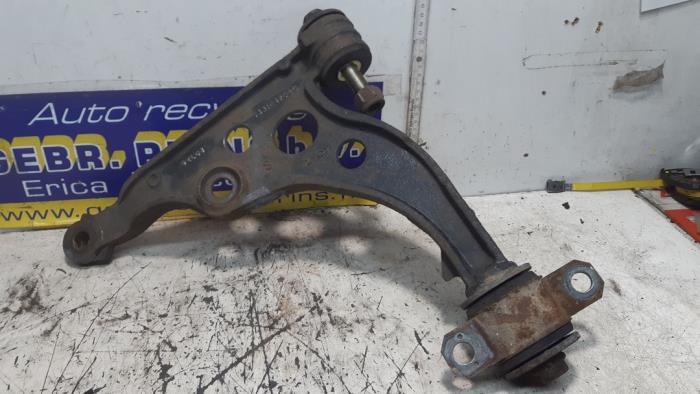 Front lower wishbone, left from a Fiat Ducato (243/244/245) 2.0 i.e. 11 2003