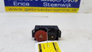 Used Panic lighting switch Renault Twingo III (AH) 1.0 SCe 70 12V Price € 15,00 Margin scheme offered by Autorec. Gebr. Prins b.v.