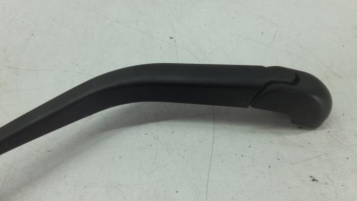 Rear wiper arm from a Nissan Note (E11) 1.6 16V 2006