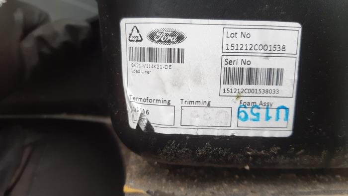 Bodenblech Kofferraum van een Ford Transit Custom 2.2 TDCi 16V 2016