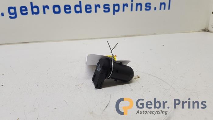 Begagnade Sensor (övriga) Opel Adam 1.4 16V Pris € 10,00 Marginaltabell erbjuds av Autorec. Gebr. Prins b.v.