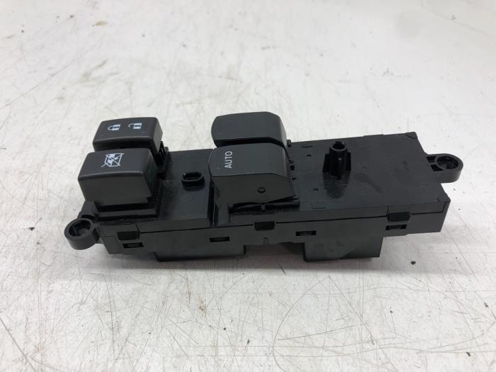 Suzuki Swift Electric window switches stock