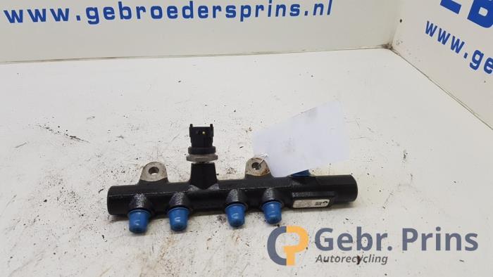 Gebrauchte Einspritzdüse (Einspritzer) Mercedes Citan (415.6) 1.5 108 CDI Euro 6 Preis € 48,40 Mit Mehrwertsteuer angeboten von Autorec. Gebr. Prins b.v.