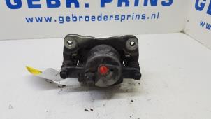 Used Front brake calliper, right Lexus CT 200h 1.8 16V Price € 50,00 Margin scheme offered by Autorec. Gebr. Prins b.v.