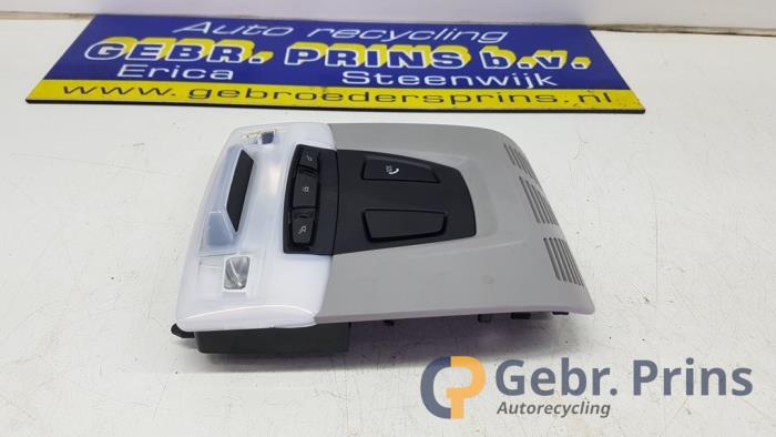 Begagnade Innerbelysning, fram BMW 2 serie Gran Tourer (F46) 218i 1.5 TwinPower Turbo 12V Pris € 50,00 Marginaltabell erbjuds av Autorec. Gebr. Prins b.v.