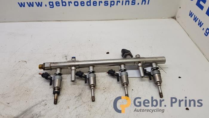 Usagé Système d'injection Audi A4 Avant (B8) 1.8 TFSI 16V Prix € 40,00 Règlement à la marge proposé par Autorec. Gebr. Prins b.v.