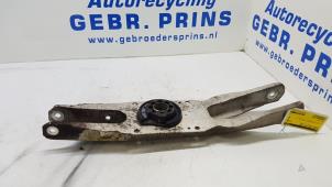 Used Rear lower wishbone, left Mercedes A (W176) 1.8 A-180 CDI 16V Autom. Price € 30,00 Margin scheme offered by Autorec. Gebr. Prins b.v.