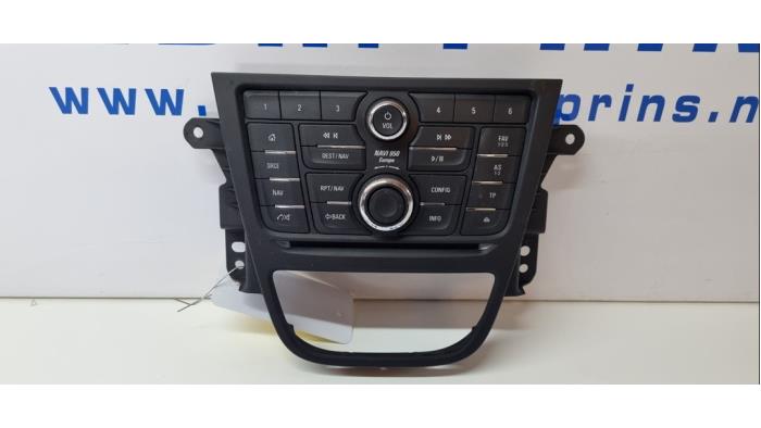 Radio control panel from a Opel Mokka/Mokka X 1.6 CDTI 16V 4x2 2016
