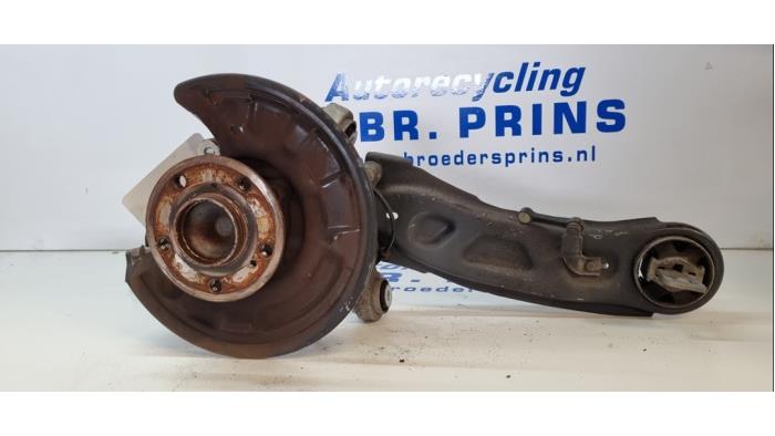 Knuckle, rear right from a Mercedes-Benz CLA (117.3) 2.2 CLA-220 CDI, d 16V 2015