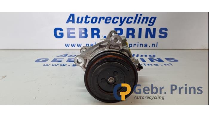 Usagé Compresseur de clim Mini Clubman (F54) 2.0 Cooper S 16V Prix € 125,00 Règlement à la marge proposé par Autorec. Gebr. Prins b.v.