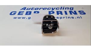 Used Dashboard vent Mini Clubman (F54) 2.0 Cooper S 16V Price € 15,00 Margin scheme offered by Autorec. Gebr. Prins b.v.