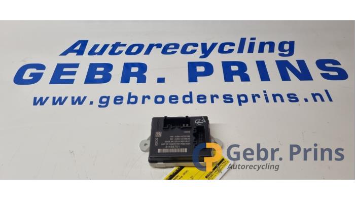 Używane Modul (rózne) Volvo V40 (MV) 1.5 T3 16V Geartronic Cena € 40,00 Procedura marży oferowane przez Autorec. Gebr. Prins b.v.
