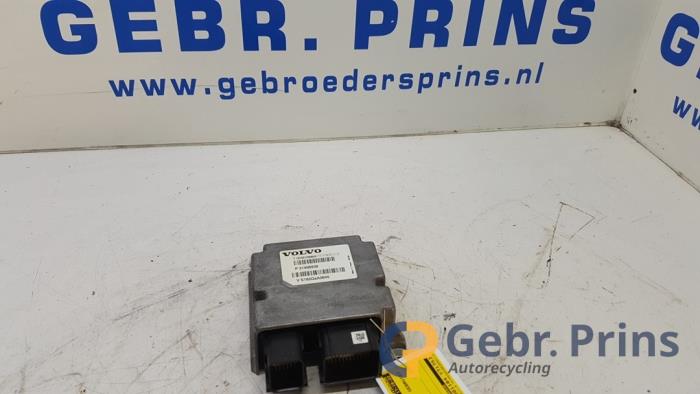 Gebrauchte Airbag Modul Volvo V40 (MV) 1.5 T3 16V Geartronic Preis € 40,00 Margenregelung angeboten von Autorec. Gebr. Prins b.v.