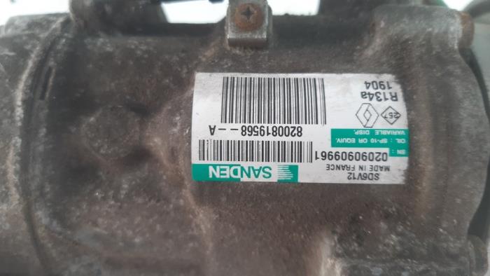Air conditioning pump from a Renault Clio III (BR/CR) 1.2 16V TCe 100 2010