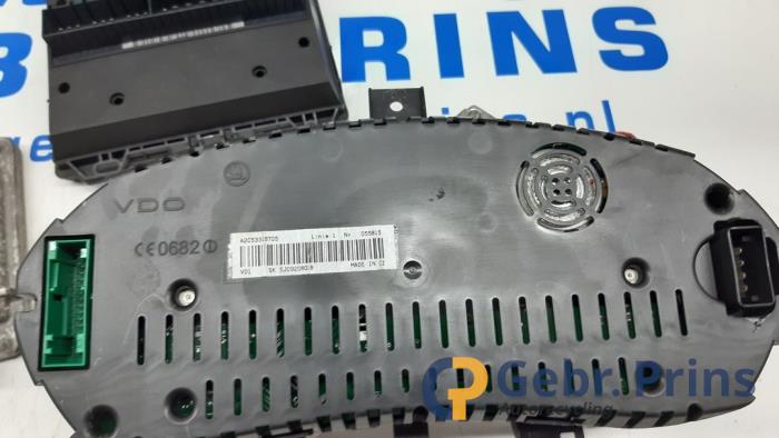 Ignition lock + computer from a Skoda Fabia II (5J) 1.2i 2009