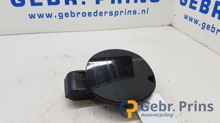 Begagnade Tanklock Peugeot 208 I (CA/CC/CK/CL) 1.4 HDi Pris € 10,00 Marginaltabell erbjuds av Autorec. Gebr. Prins b.v.