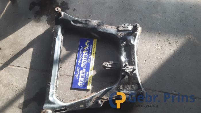 Usados Subchasis Nissan Juke (F15) 1.6 16V Precio € 150,00 Norma de margen ofrecido por Autorec. Gebr. Prins b.v.