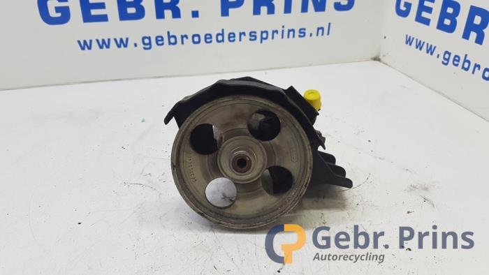 Usagé Pompe direction assistée Fiat Qubo 1.4 Prix € 50,00 Règlement à la marge proposé par Autorec. Gebr. Prins b.v.