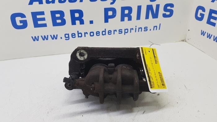 Front brake calliper, right from a Citroën Jumpy (G9) 2.0 HDiF 16V 125 2012