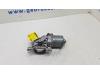 Front wiper motor from a Fiat 500 (312) 0.9 TwinAir 85 2020