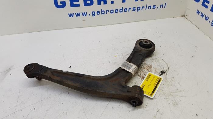 Front lower wishbone, left from a Fiat 500 (312) 0.9 TwinAir 85 2020